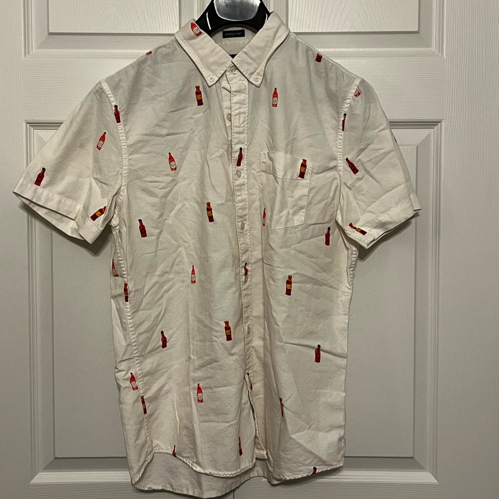 American Eagle Short Sleeve Button-Up - Men’s Medium - White w/ Hot Sauce Logo